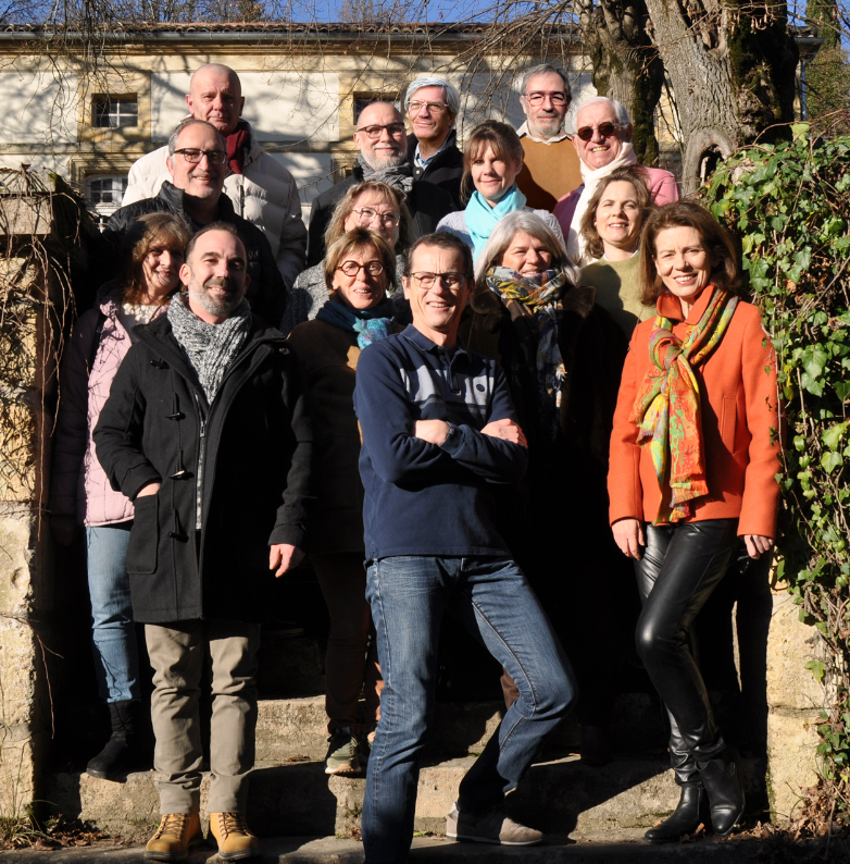 Photo de groupe des personnes de la liste Transparence et Perspectives